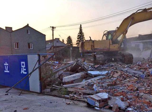 深圳合法房屋被强制拆除